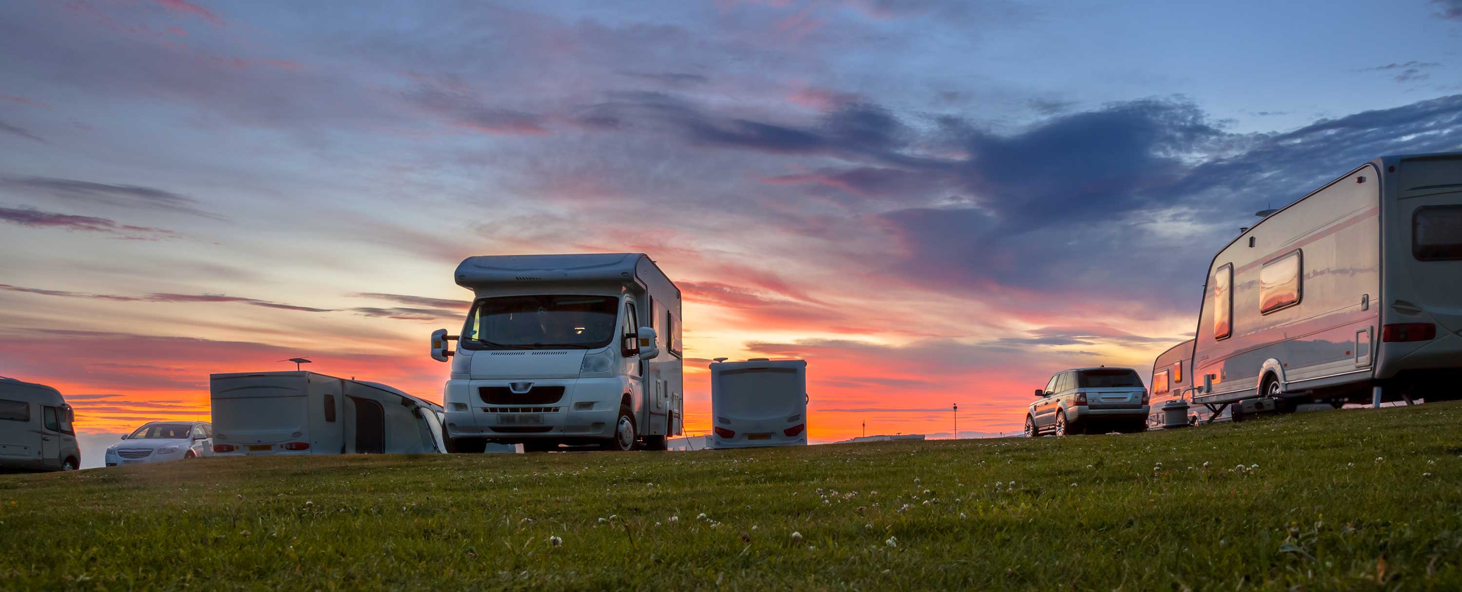 2 Wohnwagen Wohnmobil Caravan Beratung Unfall Kostenvoranschlag Gutachten erstellen KOZ Gutachter KFZ Sachverständigenbüro